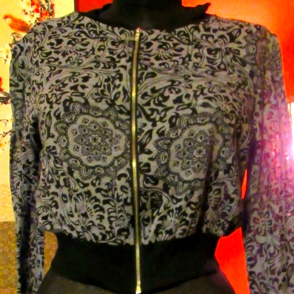 Papaya Tops - 🖤 Stellar Dark Grey & Black Floral Abstract Crop Jacket - LJ